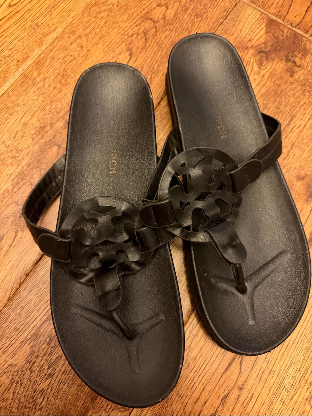 Tory Burch Miller Cloud Women's Black Leather Sandals 9 Good used condition - Picture 2 of 9